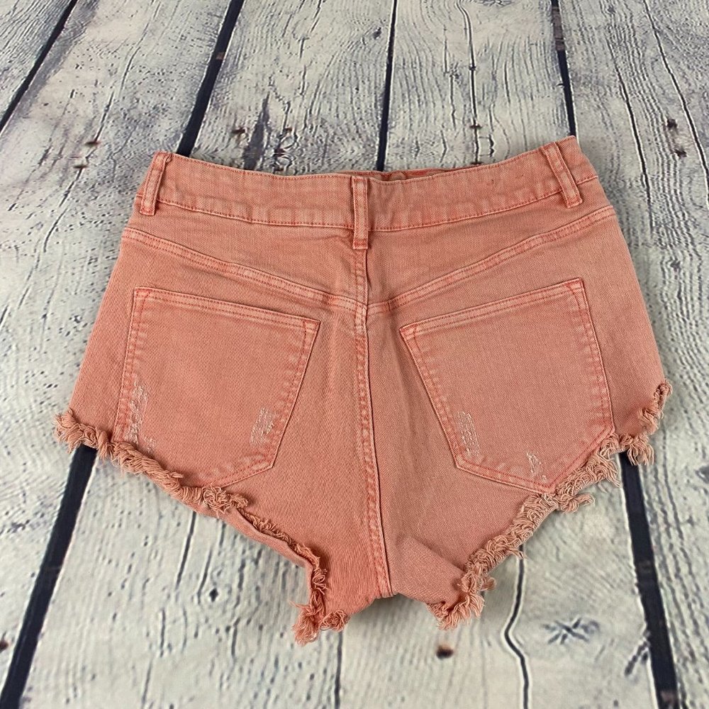 H&M Divided Pink Ripped Distressed Jean Shorts - Picture 4 of 5